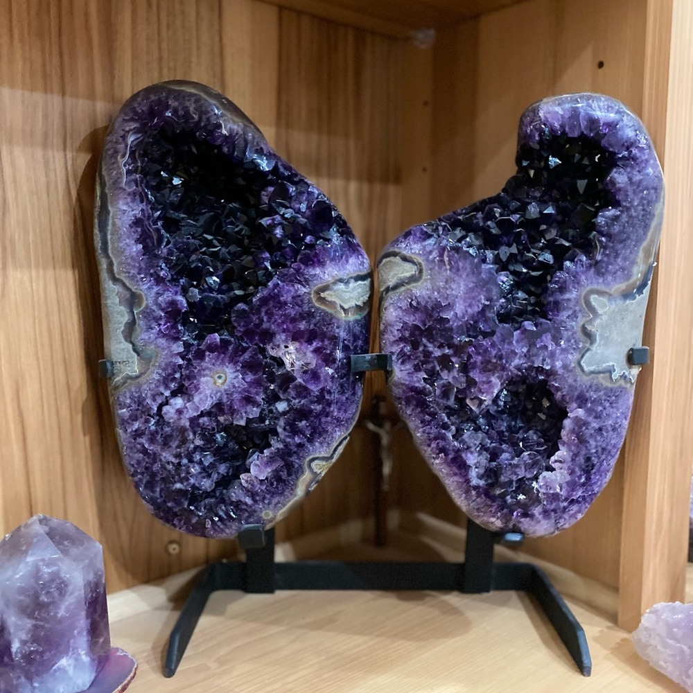 Amethyst Crystal Angel Wings for Healing, Décor, and Spiritual Energy